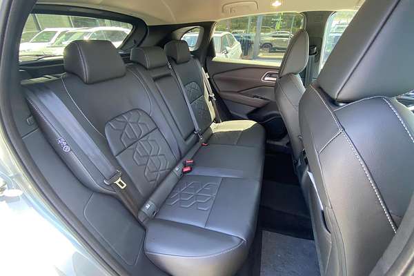 2025 Nissan QASHQAI Ti J12