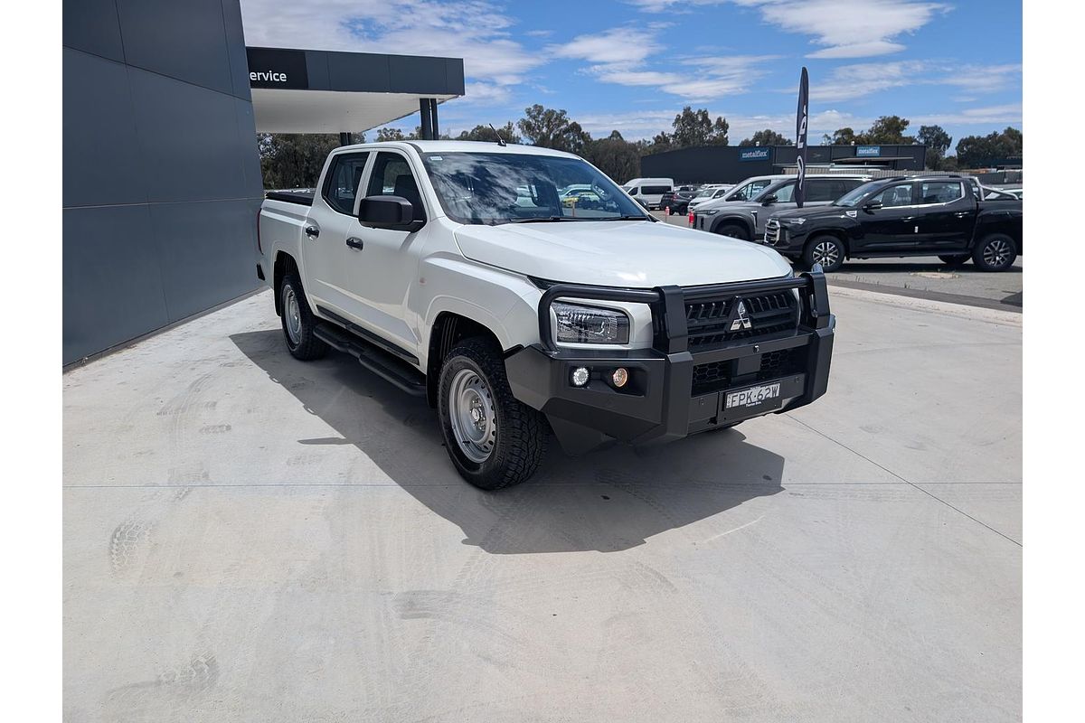 2024 Mitsubishi Triton GLX MV 4X4