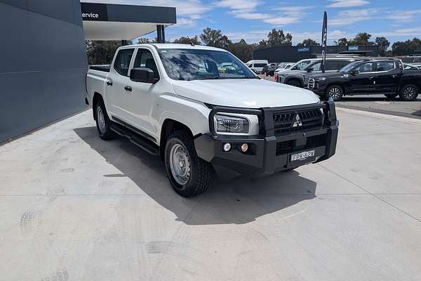 2024 Mitsubishi Triton GLX MV 4X4