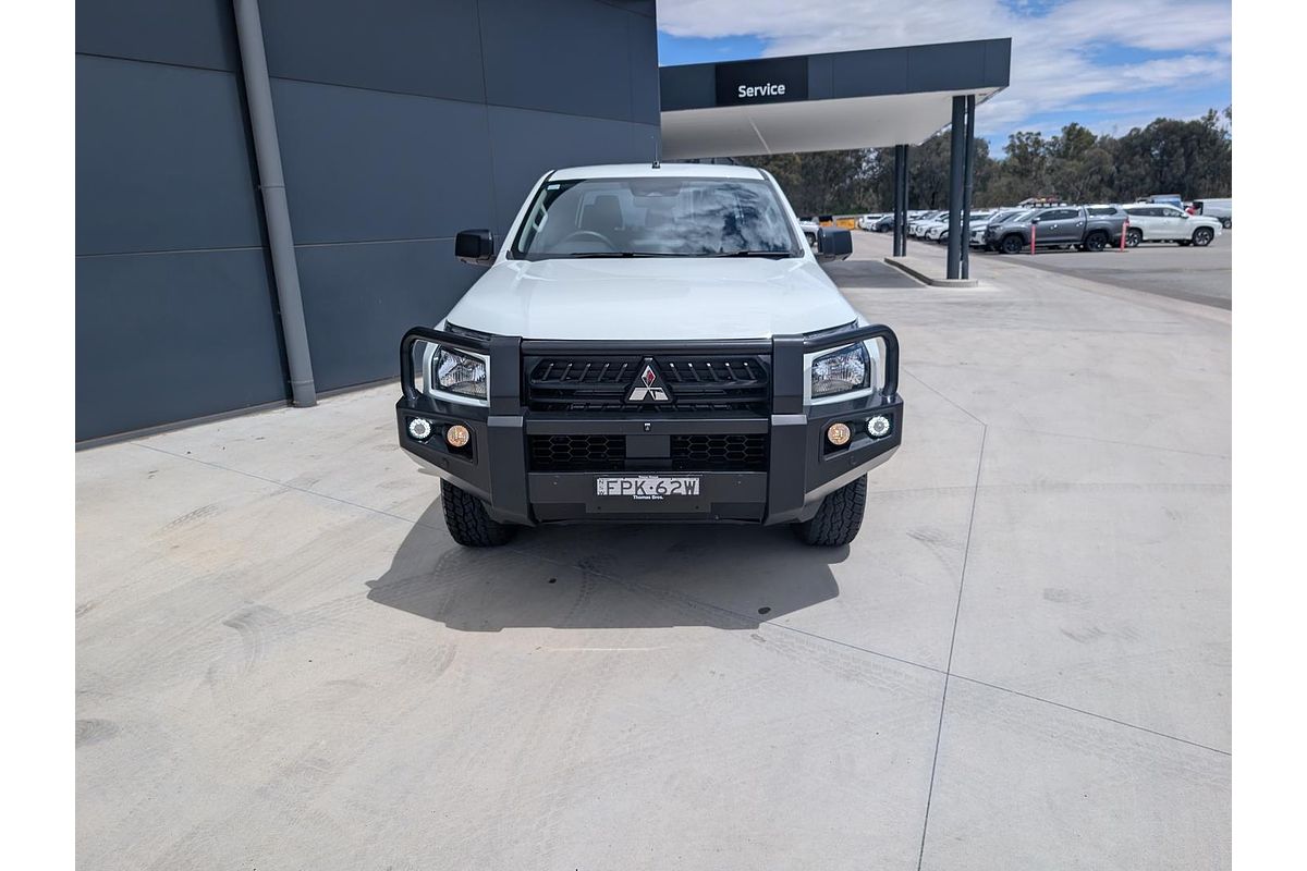2024 Mitsubishi Triton GLX MV 4X4