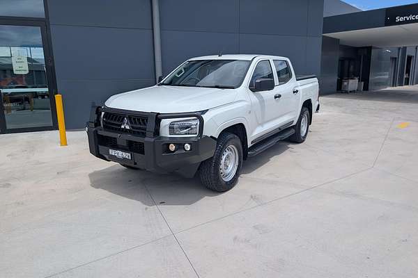 2024 Mitsubishi Triton GLX MV 4X4