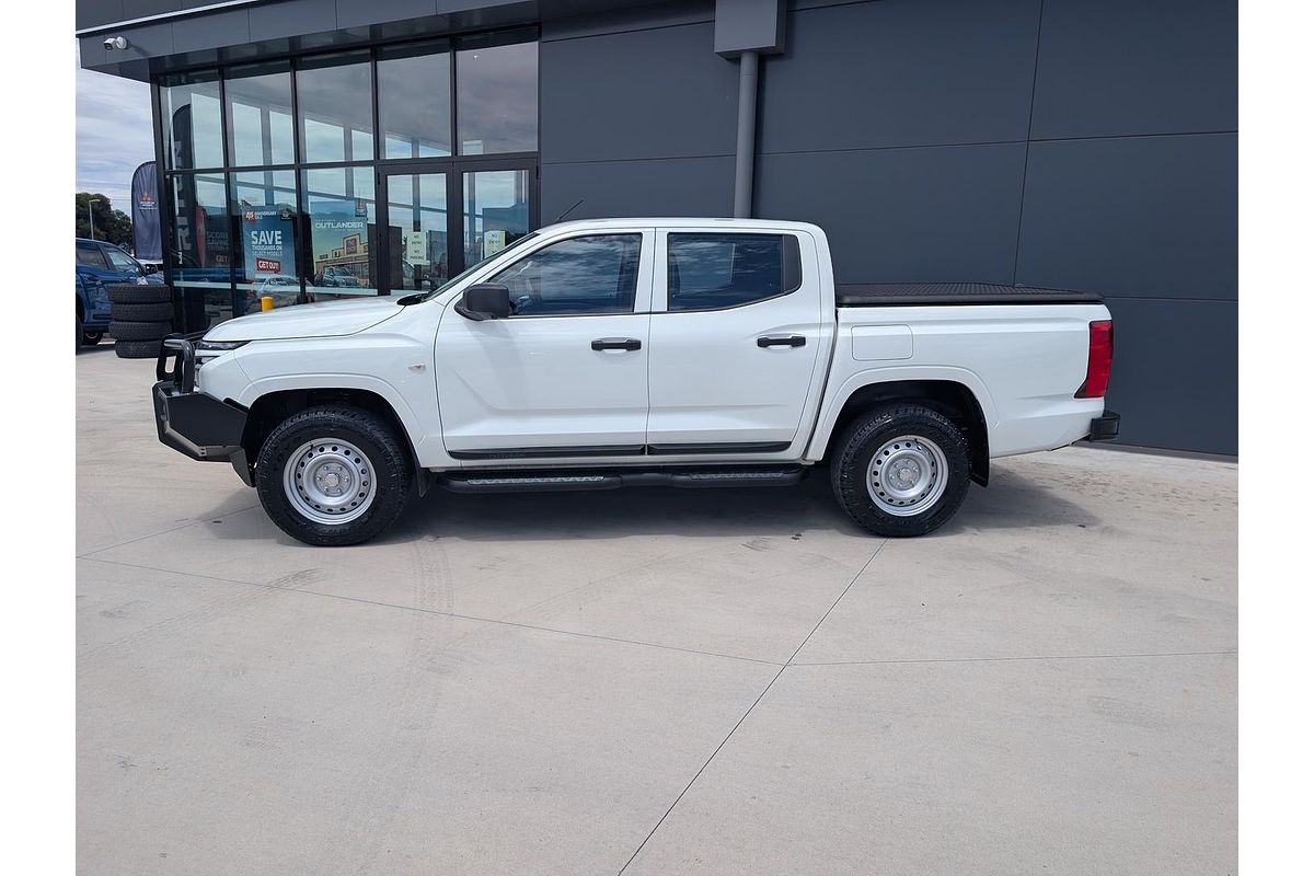 2024 Mitsubishi Triton GLX MV 4X4