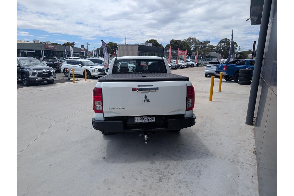2024 Mitsubishi Triton GLX MV 4X4