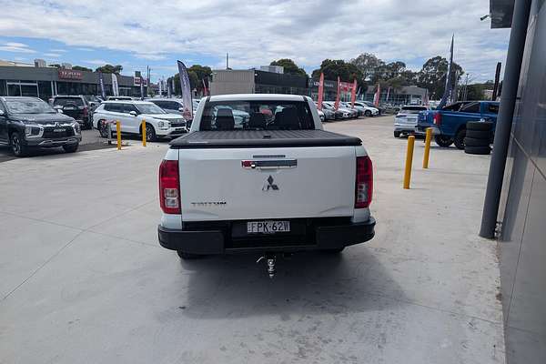2024 Mitsubishi Triton GLX MV 4X4