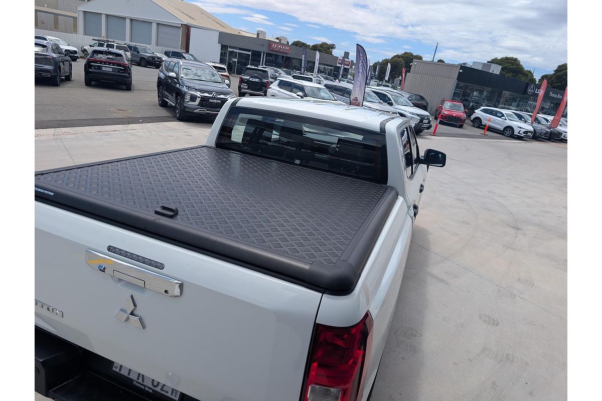 2024 Mitsubishi Triton GLX MV 4X4