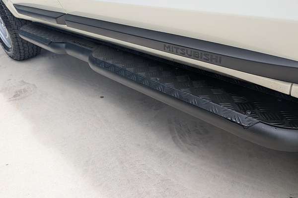 2024 Mitsubishi Triton GLX MV 4X4