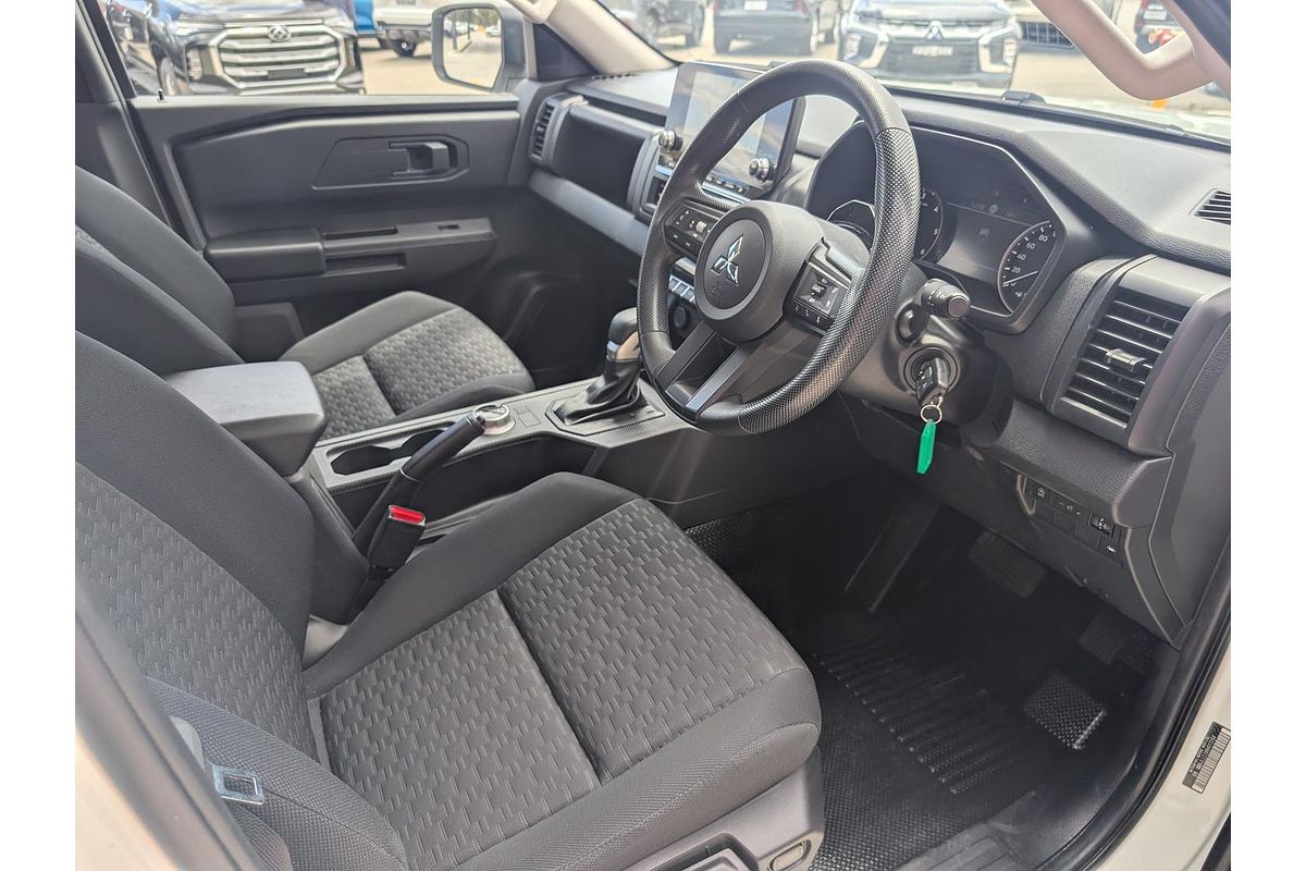 2024 Mitsubishi Triton GLX MV 4X4