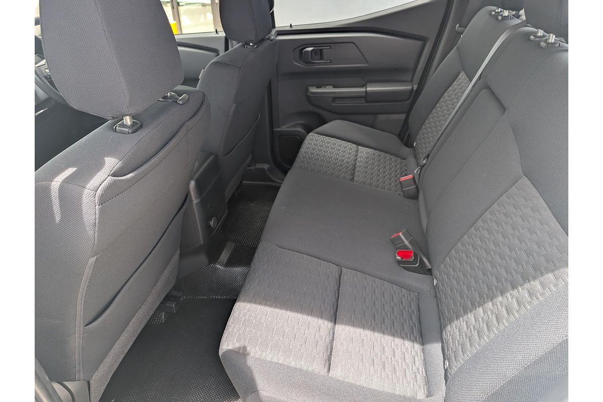 2024 Mitsubishi Triton GLX MV 4X4