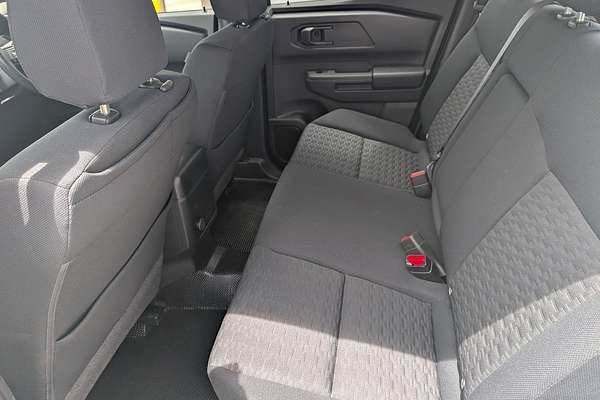 2024 Mitsubishi Triton GLX MV 4X4