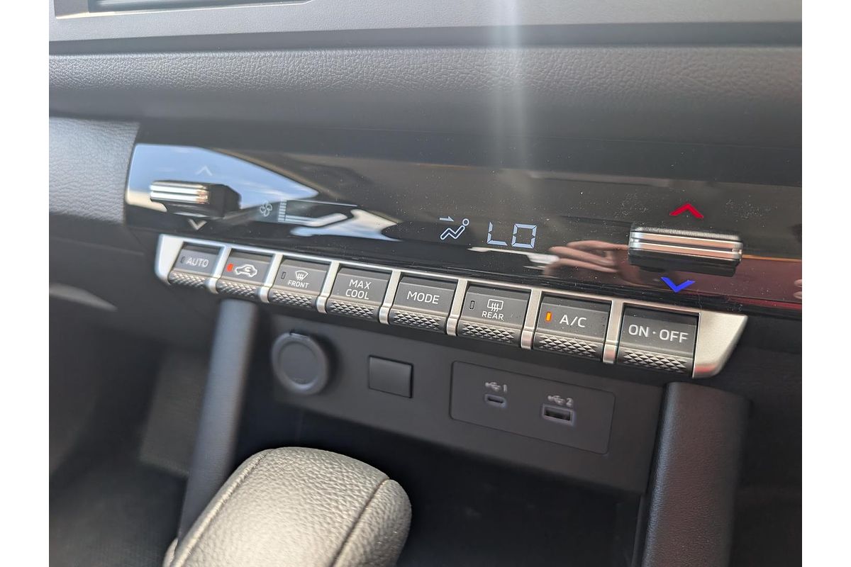 2024 Mitsubishi Triton GLX MV 4X4