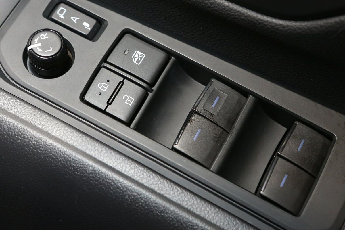 2023 Toyota Landcruiser GXL FJA300R