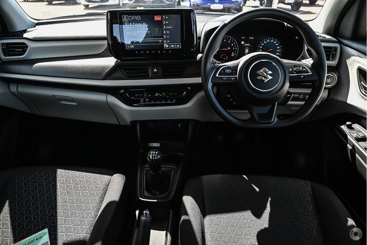 2025 Suzuki Swift Hybrid UZ