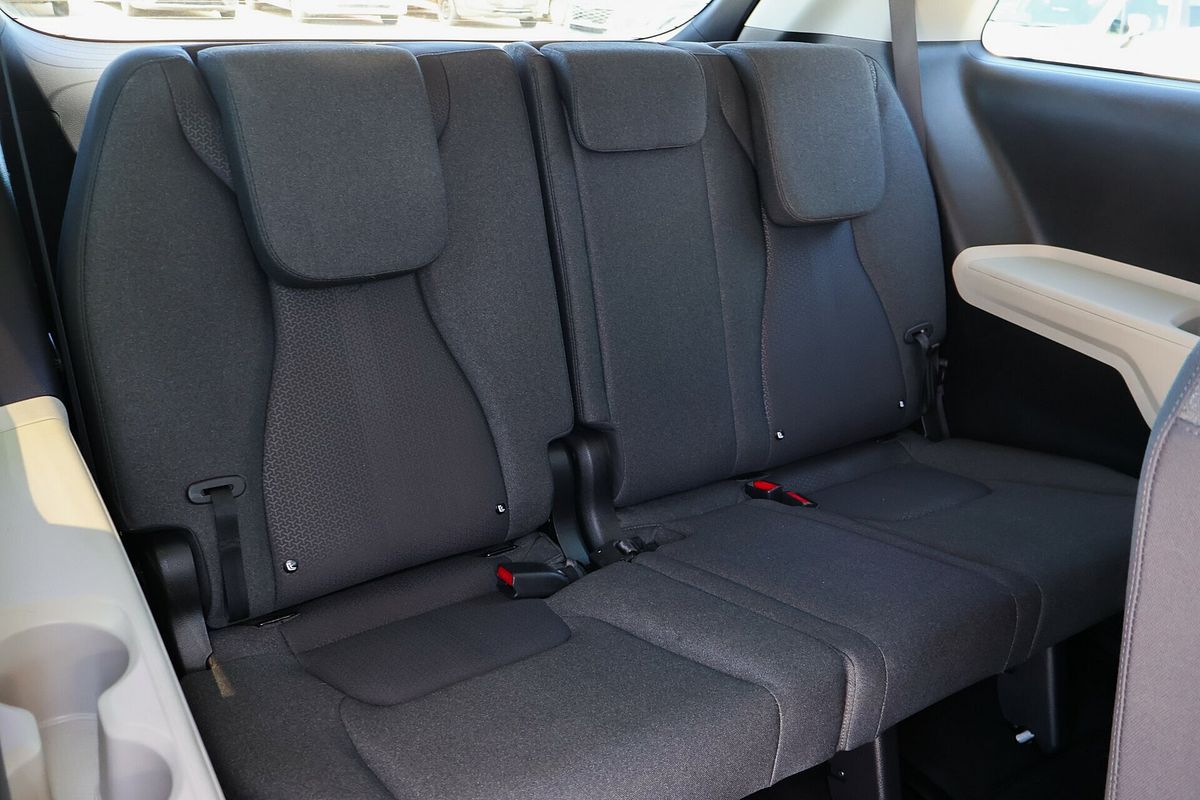 2023 Kia Carnival S KA4