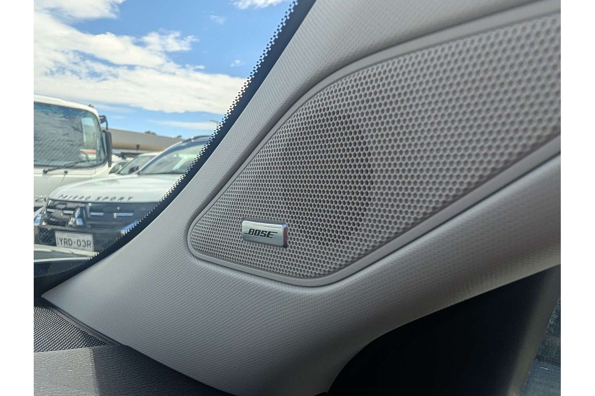 2025 Mitsubishi Outlander PHEV Exceed ZM