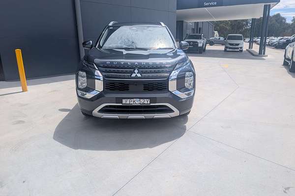 2025 Mitsubishi Outlander PHEV Exceed ZM