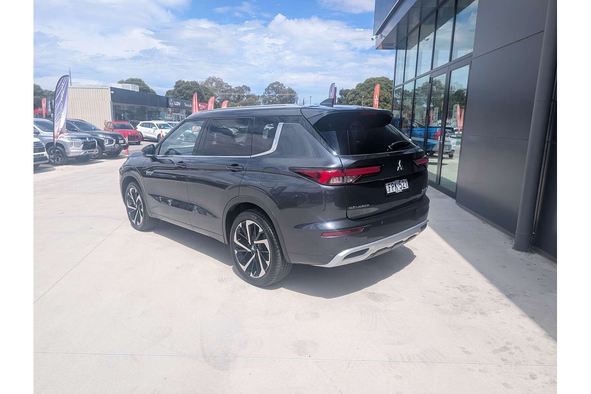 2025 Mitsubishi Outlander PHEV Exceed ZM