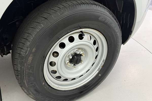 2021 Nissan Navara SL D23 Rear Wheel Drive