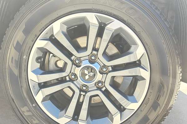 2020 Mitsubishi Triton GLS MR 4X4