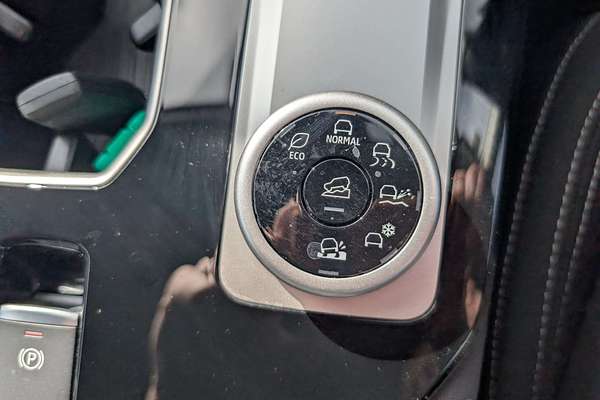 2025 Mitsubishi Outlander LS ZM