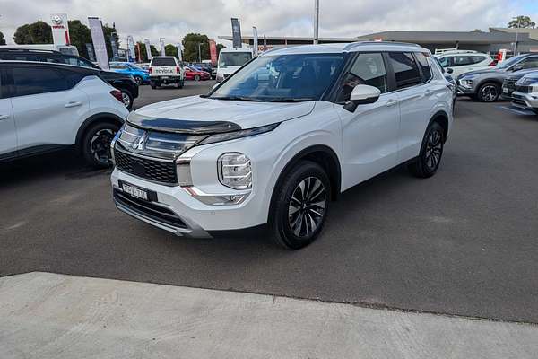 2025 Mitsubishi Outlander LS ZM