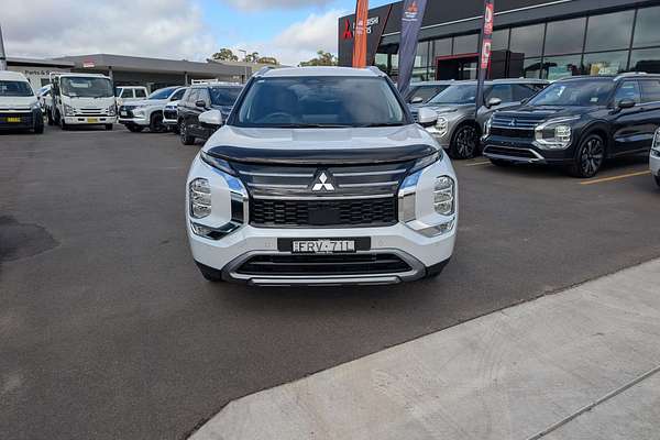 2025 Mitsubishi Outlander LS ZM