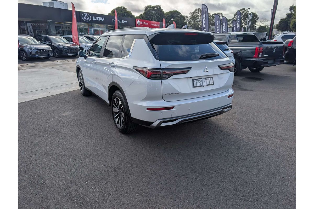 2025 Mitsubishi Outlander LS ZM