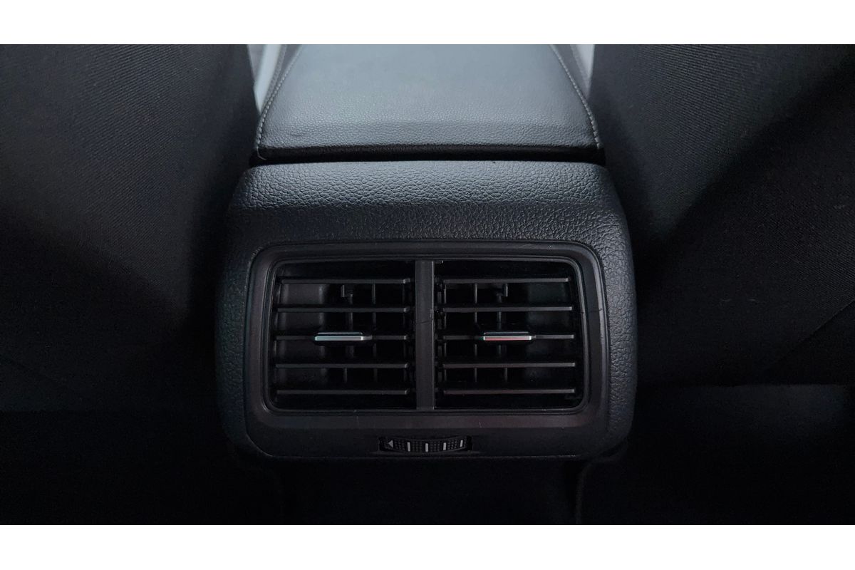 2015 Volkswagen Golf R 7