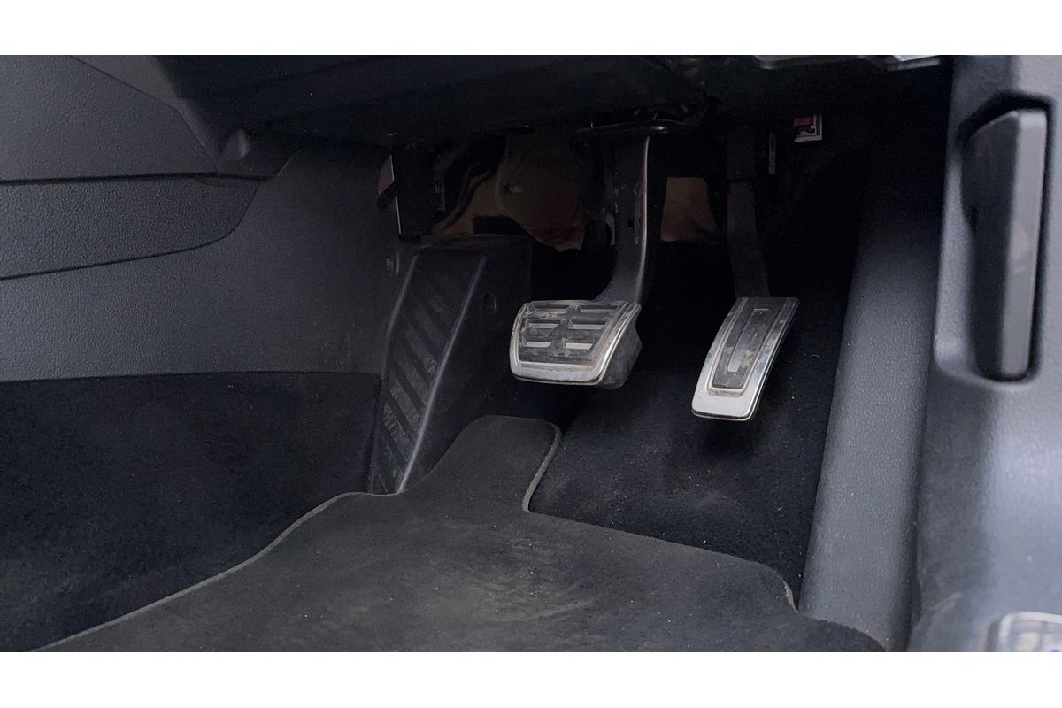 2015 Volkswagen Golf R 7