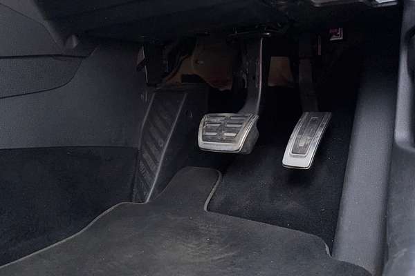 2015 Volkswagen Golf R 7