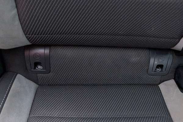 2015 Volkswagen Golf R 7