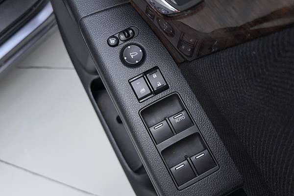 2015 Honda Odyssey VTi 5th Gen