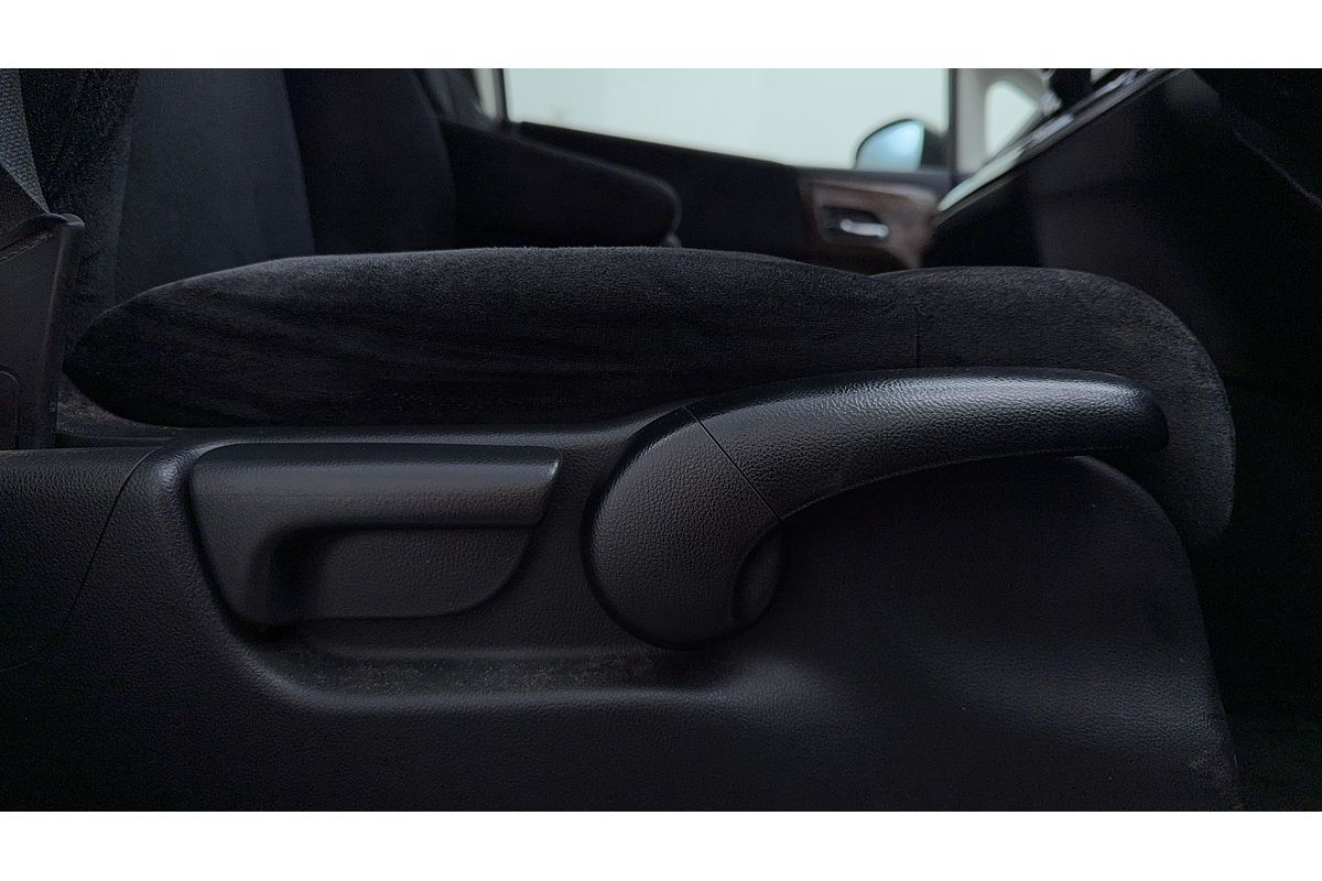 2015 Honda Odyssey VTi 5th Gen