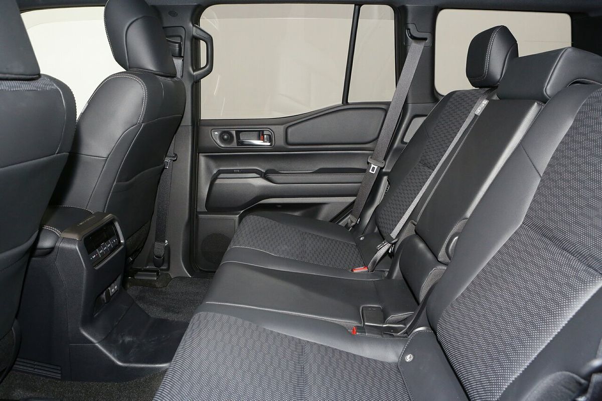 2024 Toyota Landcruiser Prado Altitude GDJ251R