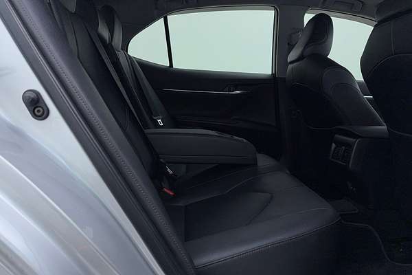 2020 Toyota Camry SL GSV70R