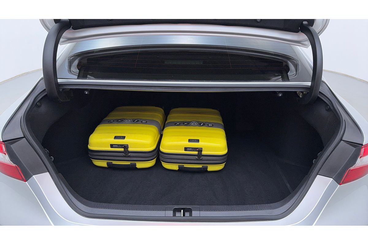 2020 Toyota Camry Ascent Sport AXVH71R