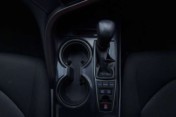 2020 Toyota Camry Ascent Sport AXVH71R