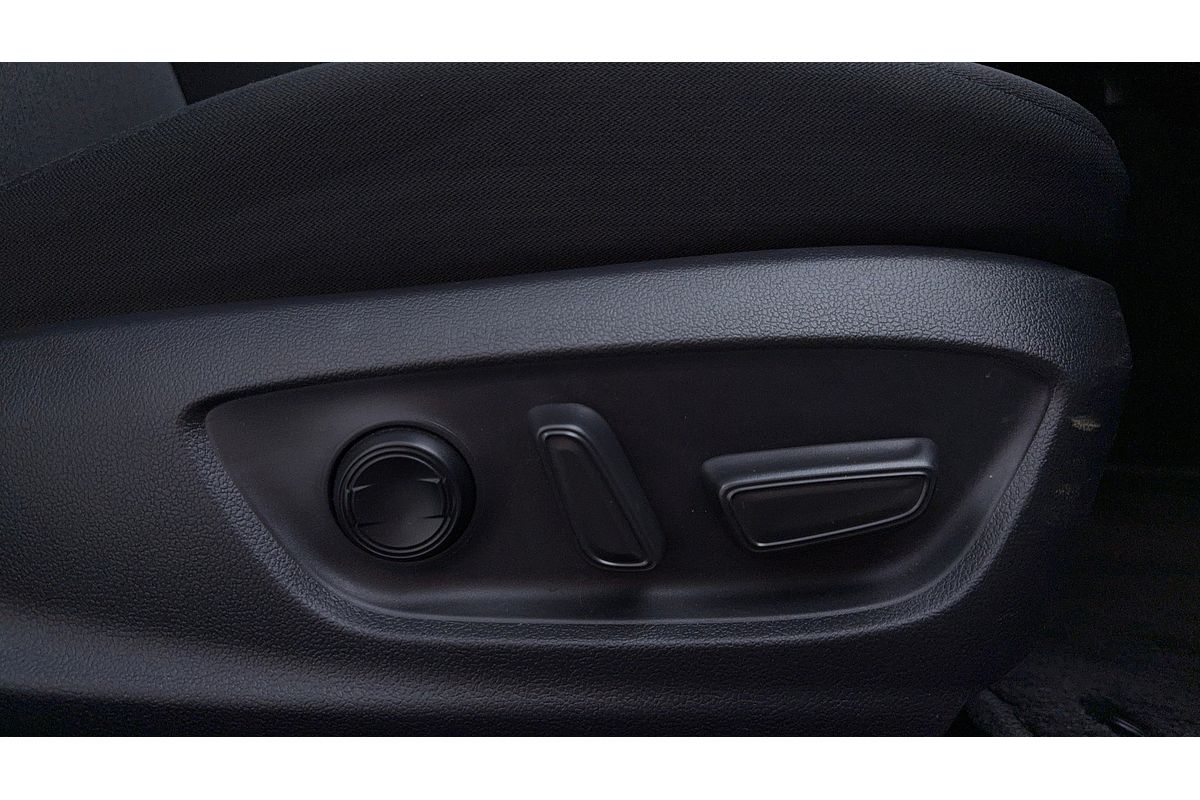 2020 Toyota Camry Ascent Sport AXVH71R