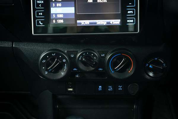 2020 Toyota Hilux SR GUN126R 4X4