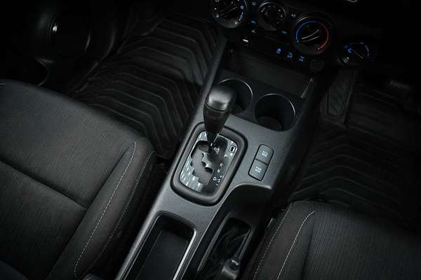 2020 Toyota Hilux SR GUN126R 4X4