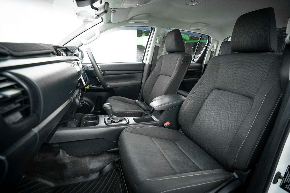 2020 Toyota Hilux SR GUN126R 4X4