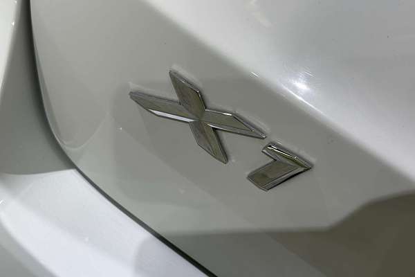 2023 BMW X1 xDrive20i U11