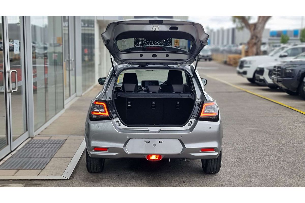 2025 Suzuki Swift Hybrid GLX UZ