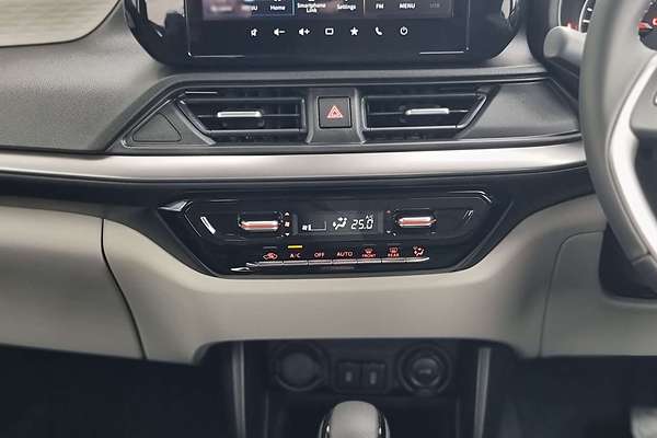 2025 Suzuki Swift Hybrid GLX UZ