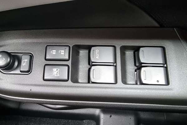 2025 Suzuki Swift Hybrid GLX UZ