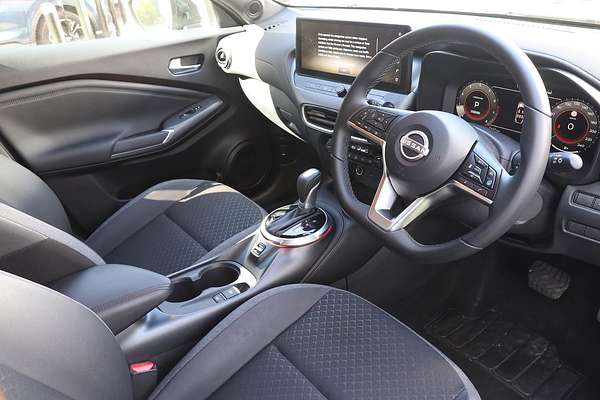 2024 Nissan JUKE ST-L F16
