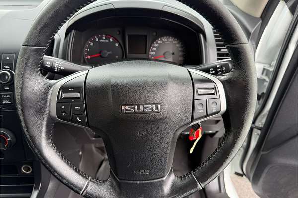 2015 Isuzu D-MAX SX High Ride Rear Wheel Drive