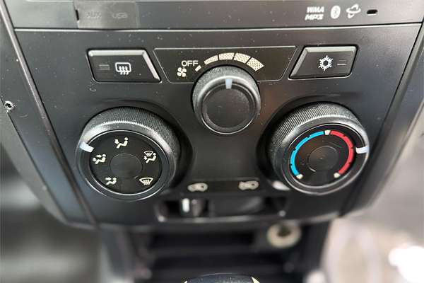 2015 Isuzu D-MAX SX High Ride Rear Wheel Drive