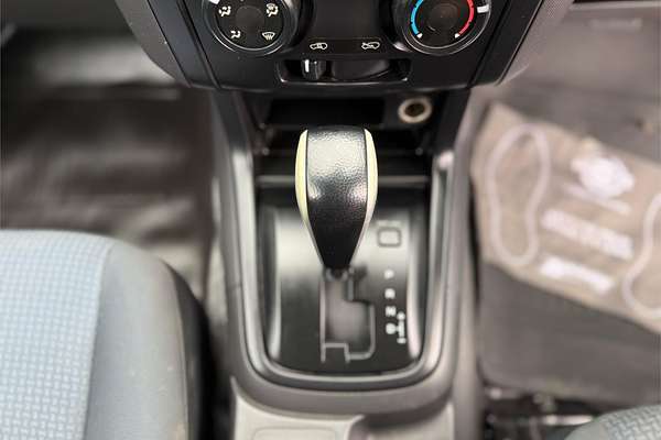 2015 Isuzu D-MAX SX High Ride Rear Wheel Drive