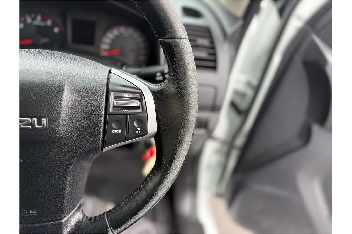 2015 Isuzu D-MAX SX High Ride Rear Wheel Drive