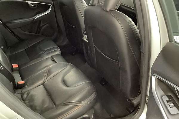 2015 Volvo V40 Cross Country D4 Luxury